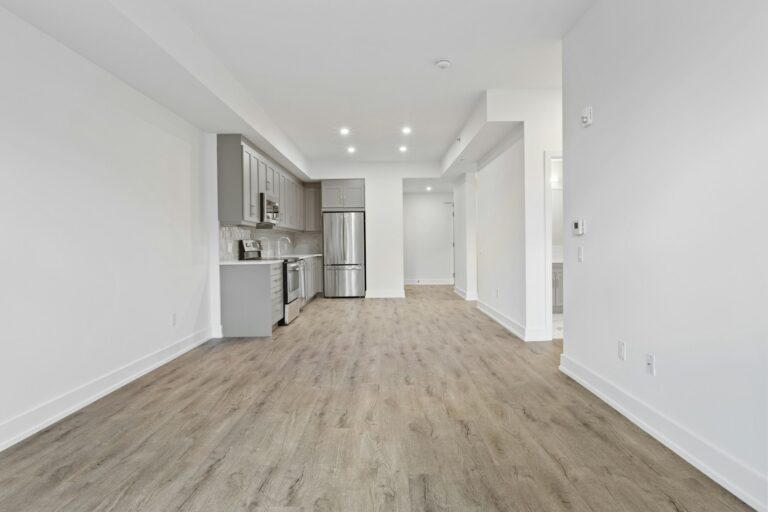 Vinyl vs Laminate Flooring in Sacramento & Bay Area Homes